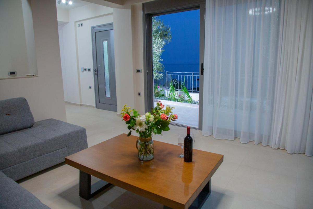 Villa Achlia מראה חיצוני תמונה