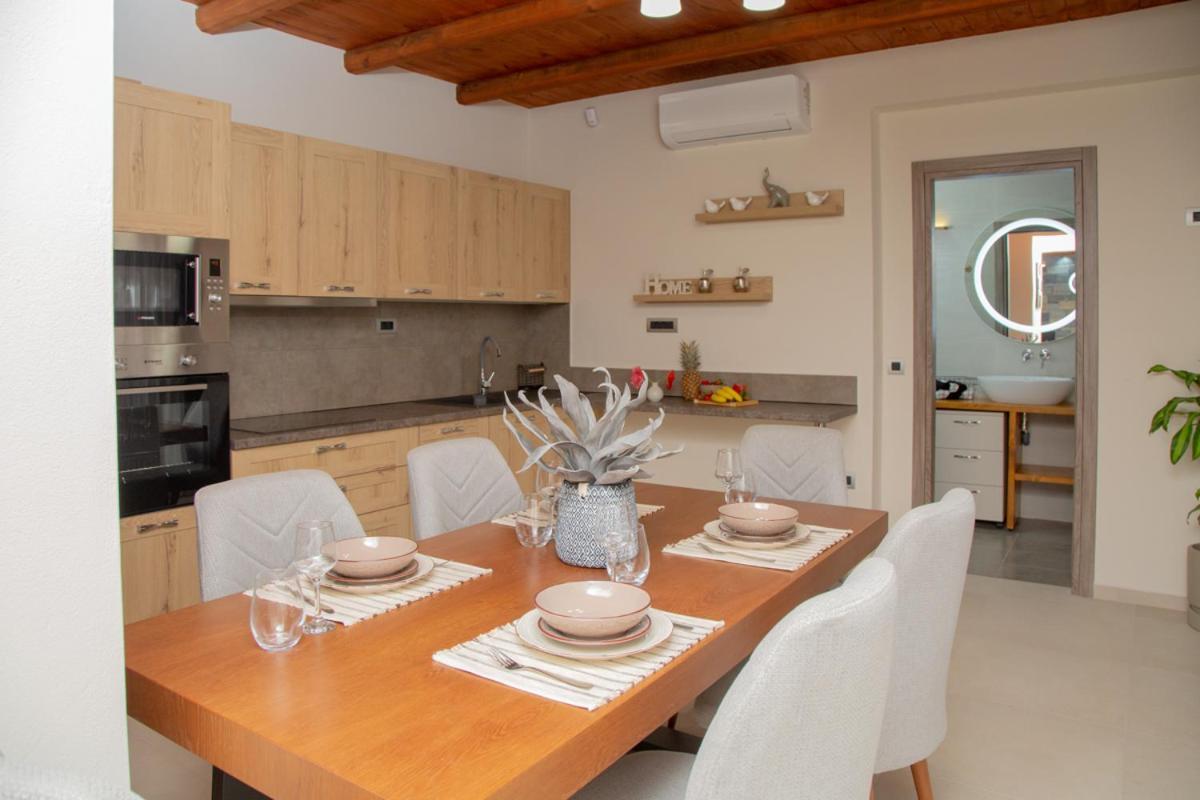 Villa Achlia מראה חיצוני תמונה